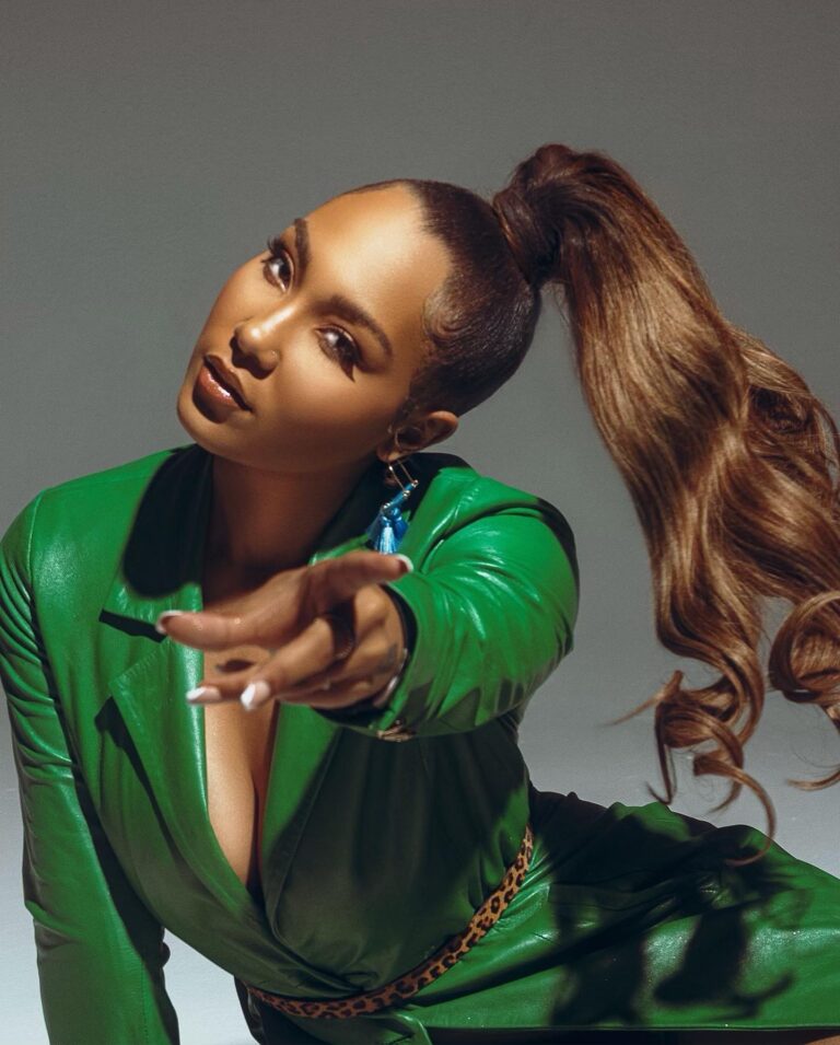 F6D9F996-4DAF-409E-8315-32303B93A9DE